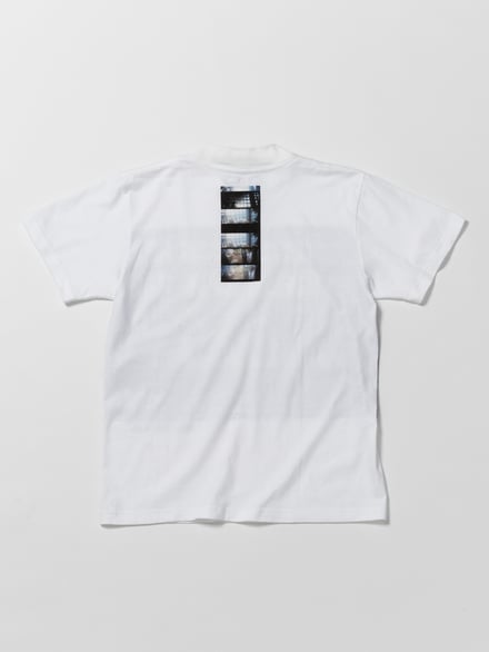 BE AT TOKYOから発売のディリジェンスパーラーと写真家 石田真澄のコラボTシャツ