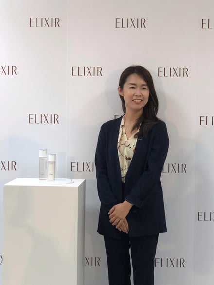 「エリクシール」が最新コラーゲン研究搭載の化粧水・乳液を発売