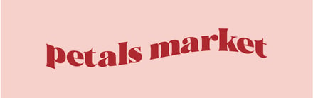 ティーン向けファッション誌「ポップティーン」のモデルがアンバサダーとプロデュースを務める新ブランド「ペタルズマーケット」のピンクと赤を基調にしたロゴ