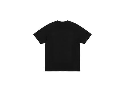 黒いTシャツ
