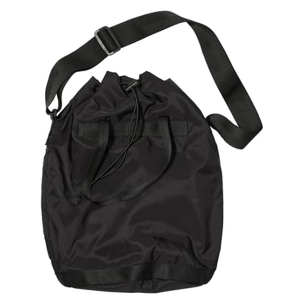 黒いショルダーバッグ