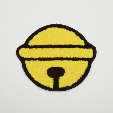 黄色い鈴型のチェアパッド