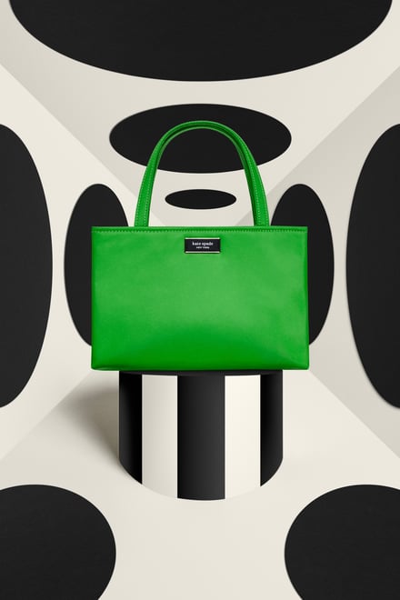 グリーンのバッグ