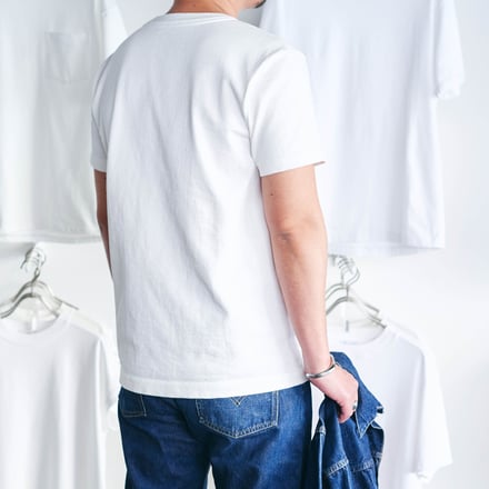白Tシャツのシリーズ