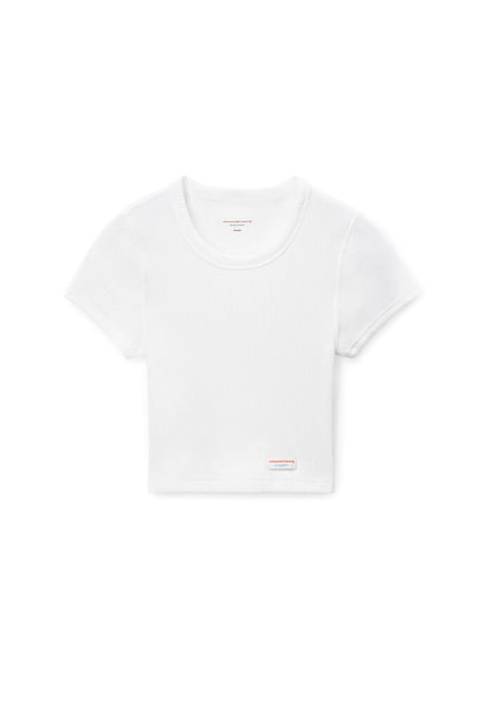 白のクロップドTシャツ