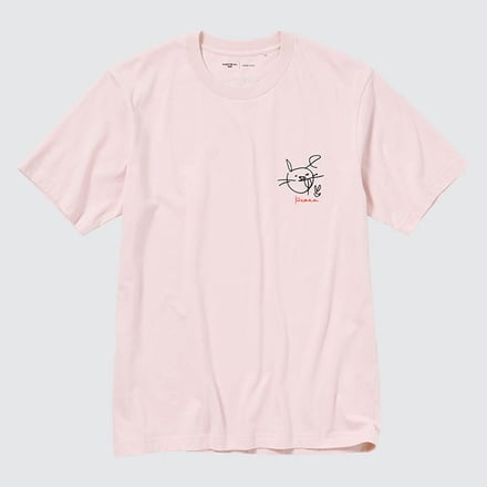 綾瀬はるかデザインのピンクのTシャツ