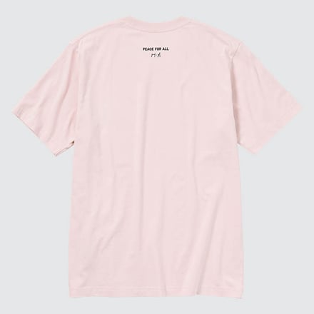 綾瀬はるかデザインのピンクのTシャツ