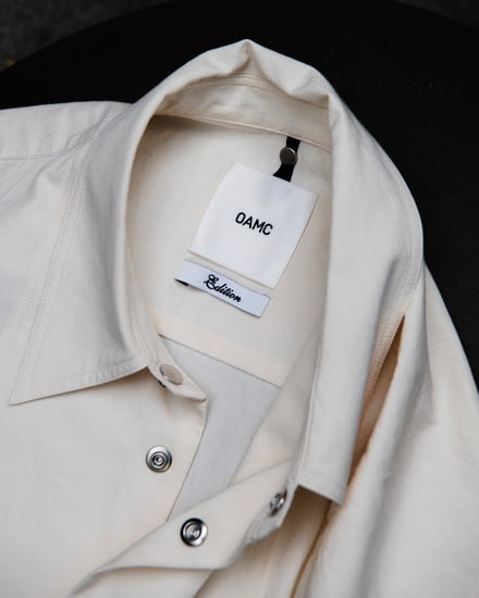 エディションがOAMCに別注したコットンシャツを発売