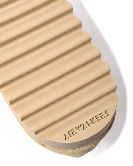 「ユニフォーム エクスペリメント」がカリフォルニア発ブランド「エアウォーク」と製作した「RIPPLE BOOTS」