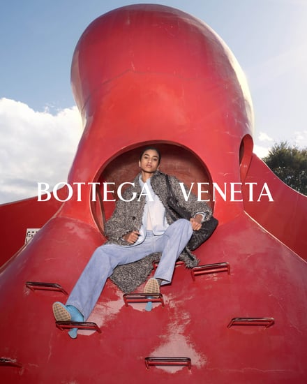 ボッテガ・ヴェネタが2024年夏コレクションのフォトエキシビションを開催