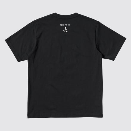 黒のTシャツ