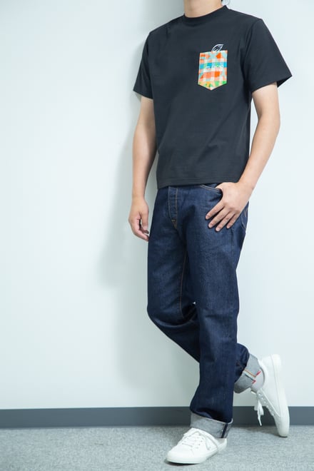 「CACAO STYLE × CLOUDY Printed Pocket T-SHIRTS（Black）」着用イメージ