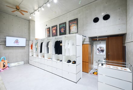 東京・富ヶ谷にオープンした「vaultroom」の直営店