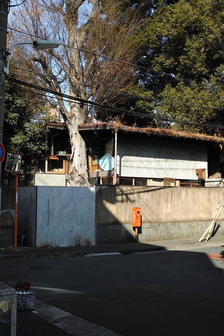 デザイン施設「などや島津山」の外観