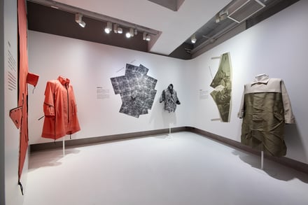 ISSEY MIYAKE SEMBA CREATION SPACEでの展示の様子