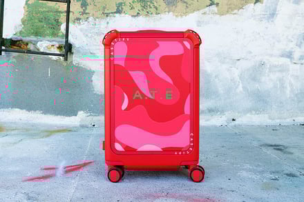 「CASETiFY Travel」