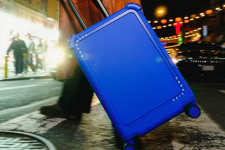 「CASETiFY Travel」