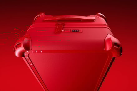 「CASETiFY Travel」