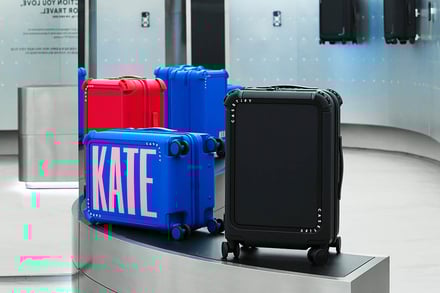「CASETiFY Travel」