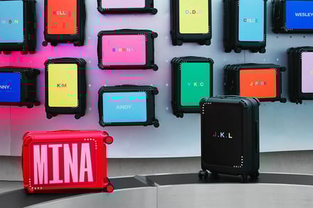 「CASETiFY Travel」