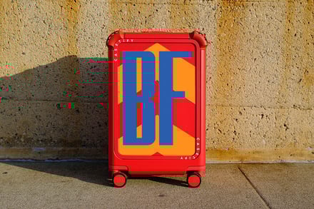 「CASETiFY Travel」