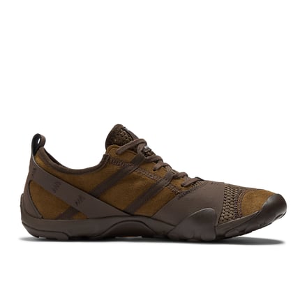 District Vision and New Balance MT10O