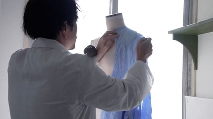 スタイリングしてる様子の画像