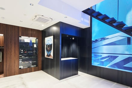 パレス スケートボード 大阪旗艦店