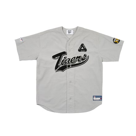 阪神タイガースとのコラボレーションコレクション