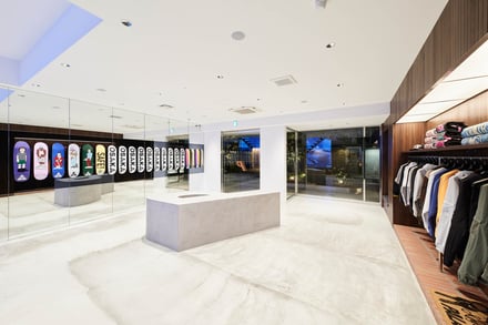 パレス スケートボード 大阪旗艦店