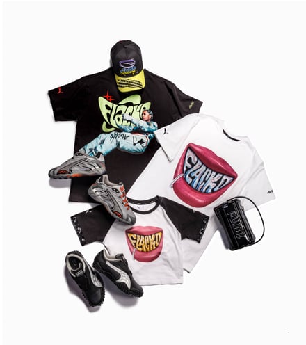 スニーカーとTシャツ