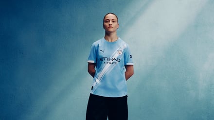 マンチェスター・シティFC(Manchester City FC)」の2025-26シーズンのホームキット