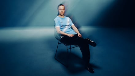マンチェスター・シティFC(Manchester City FC)」の2025-26シーズンのホームキット