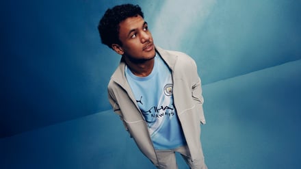 マンチェスター・シティFC(Manchester City FC)」の2025-26シーズンのホームキット