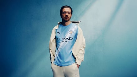 マンチェスター・シティFC(Manchester City FC)」の2025-26シーズンのホームキット