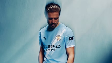 マンチェスター・シティFC(Manchester City FC)」の2025-26シーズンのホームキット