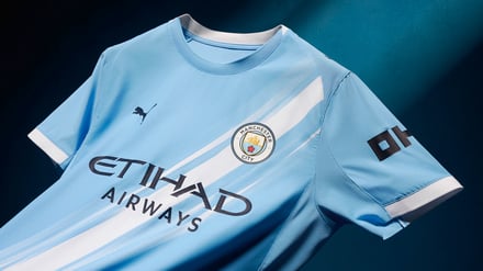 マンチェスター・シティFC(Manchester City FC)」の2025-26シーズンのホームキット
