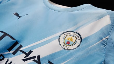 マンチェスター・シティFC(Manchester City FC)」の2025-26シーズンのホームキット