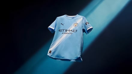 マンチェスター・シティFC(Manchester City FC)」の2025-26シーズンのホームキット