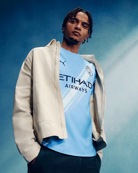 マンチェスター・シティFC(Manchester City FC)」の2025-26シーズンのホームキット