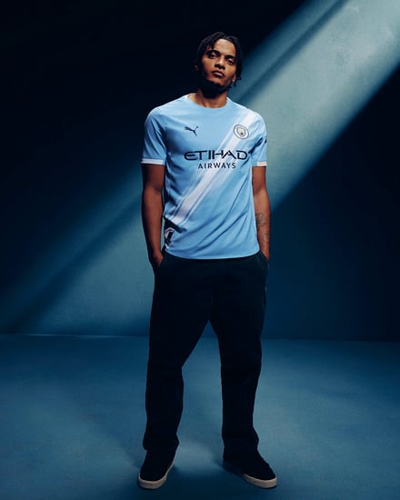 マンチェスター・シティFC(Manchester City FC)」の2025-26シーズンのホームキット