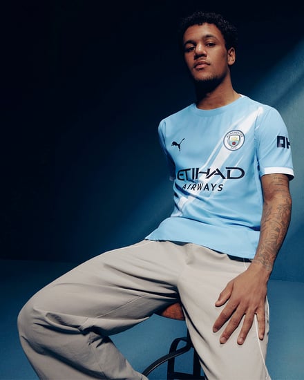 マンチェスター・シティFC(Manchester City FC)」の2025-26シーズンのホームキット