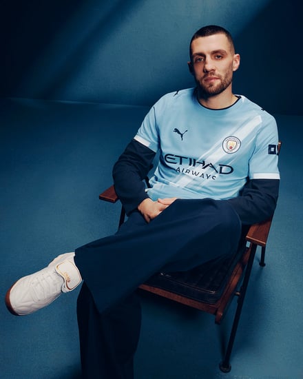 マンチェスター・シティFC(Manchester City FC)」の2025-26シーズンのホームキット