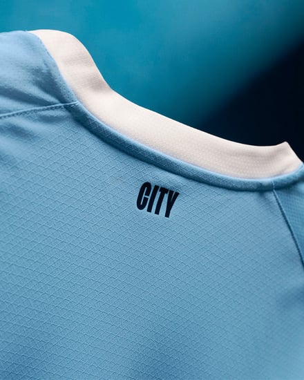 マンチェスター・シティFC(Manchester City FC)」の2025-26シーズンのホームキット