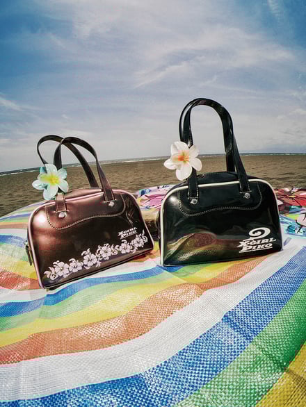 「X-girl x PIKO HAND BAG」(2色展開、各9350円)