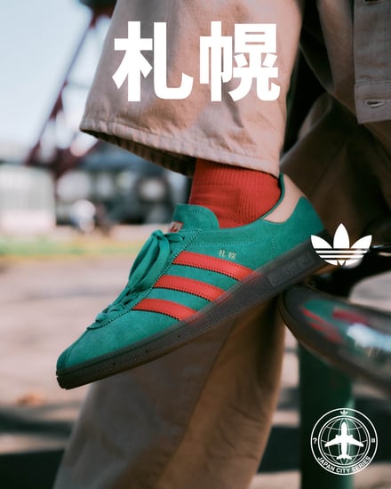 スニーカー