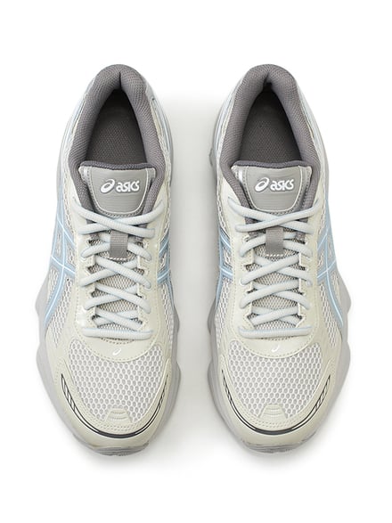 ASICSとemmiとのコラボアイテム