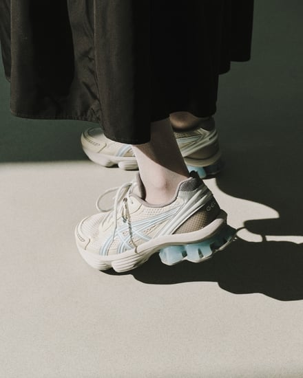 ASICSとemmiとのコラボアイテム