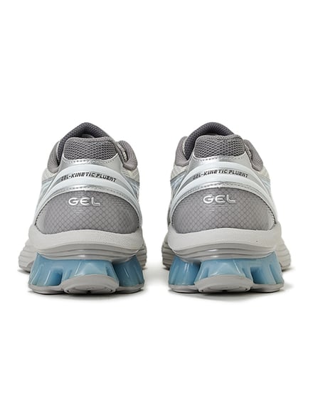 ASICSとemmiとのコラボアイテム
