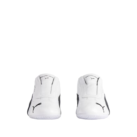 Balenciagaとプーマのコラボルック alt